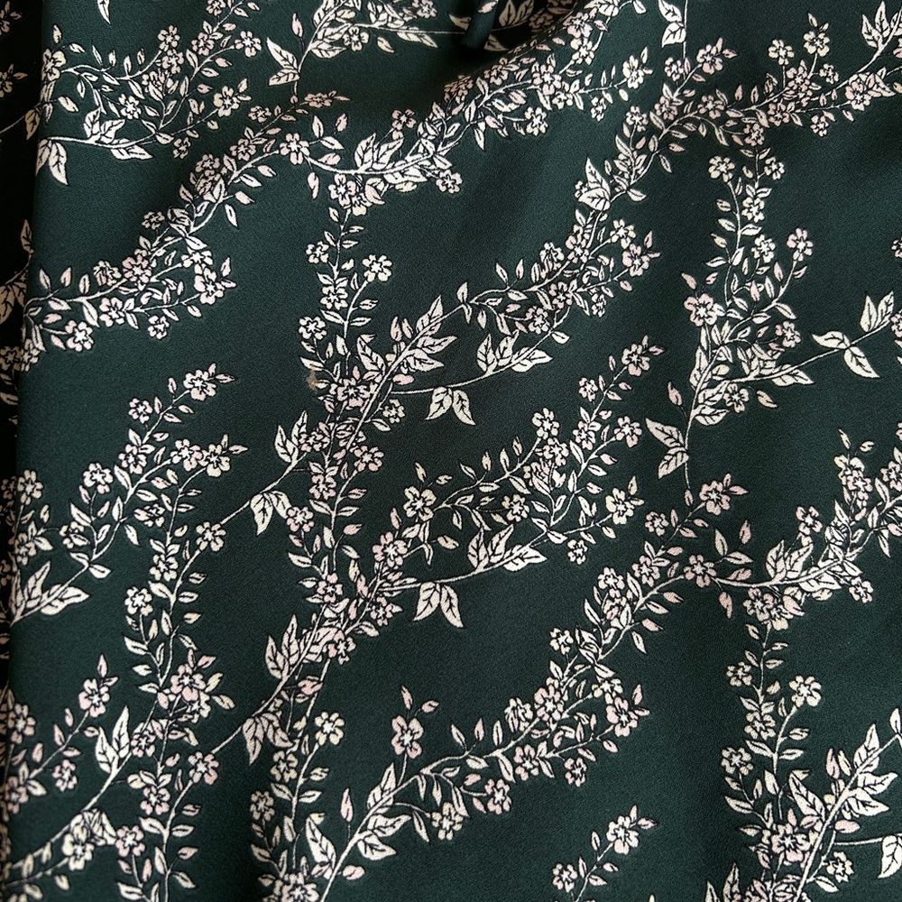 BCBGMaxAzria Spruce Green Strappy
Floral Camisole Top - Picture 8 of 13